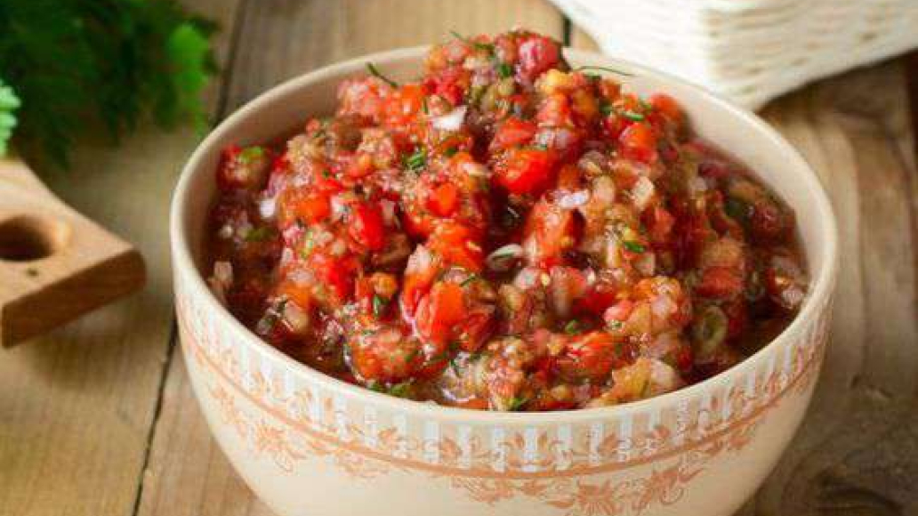 Чесночная баклажанная икра - рецепт приготовления с фото от Maggi.ru