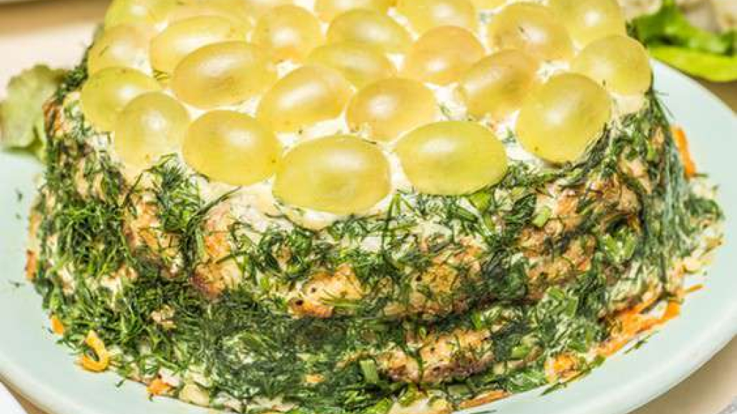 Салат с курицей и виноградом - рецепт приготовления с фото от Maggi.ru