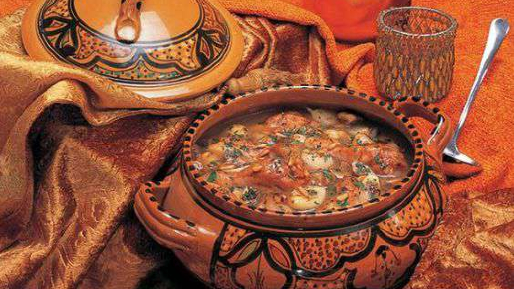 Курица тушеная в грибном соусе - рецепт приготовления с фото от Maggi.ru