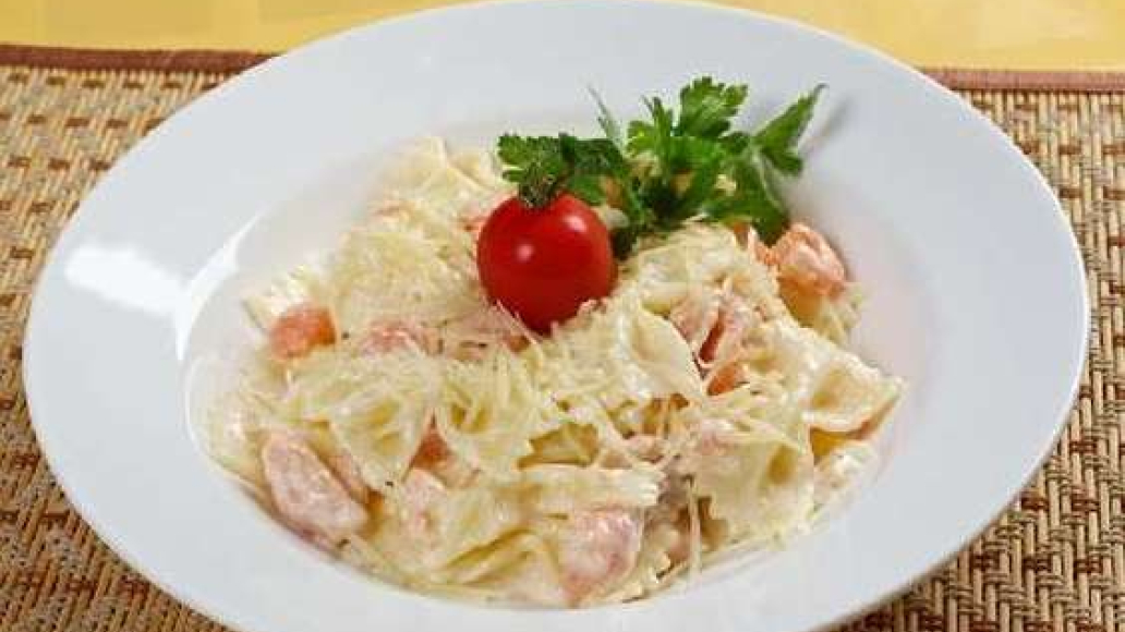 Фарфалле с лососем в сливочном соусе - рецепт приготовления с фото от Maggi.ru