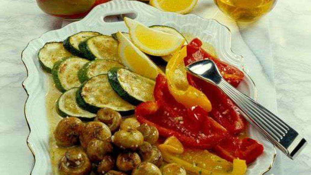 Праздничные маринованные грибы и овощи - рецепт приготовления с фото от Maggi.ru