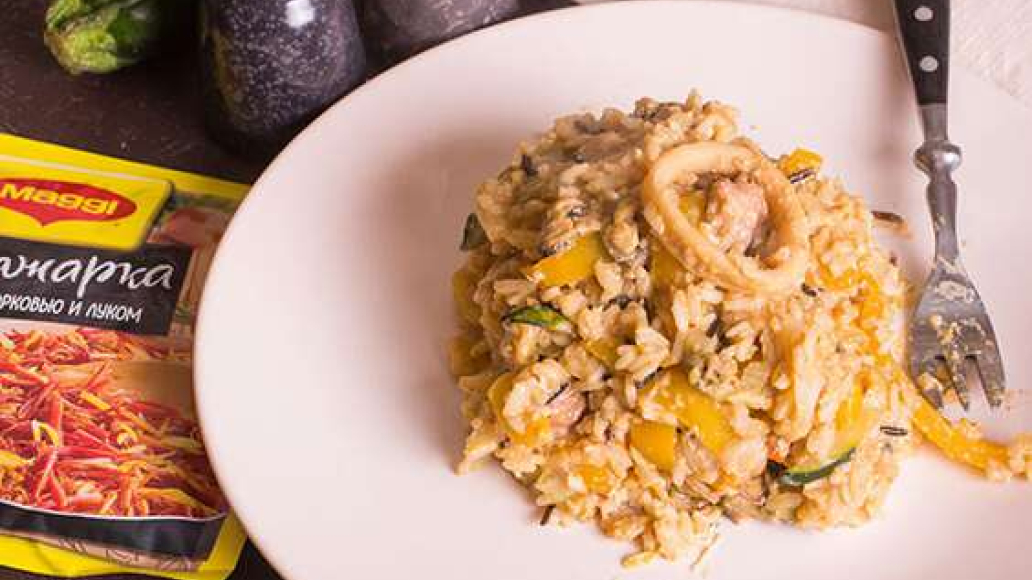 Вок с морепродуктами, белым и диким рисом и яйцом — пошагово с фото от Maggi.ru