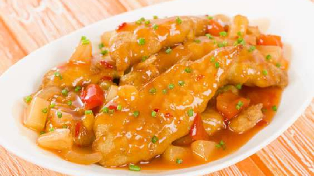Сочная курица с ананасами в кисло-сладком соусе - рецепт приготовления с фото от Maggi.ru
