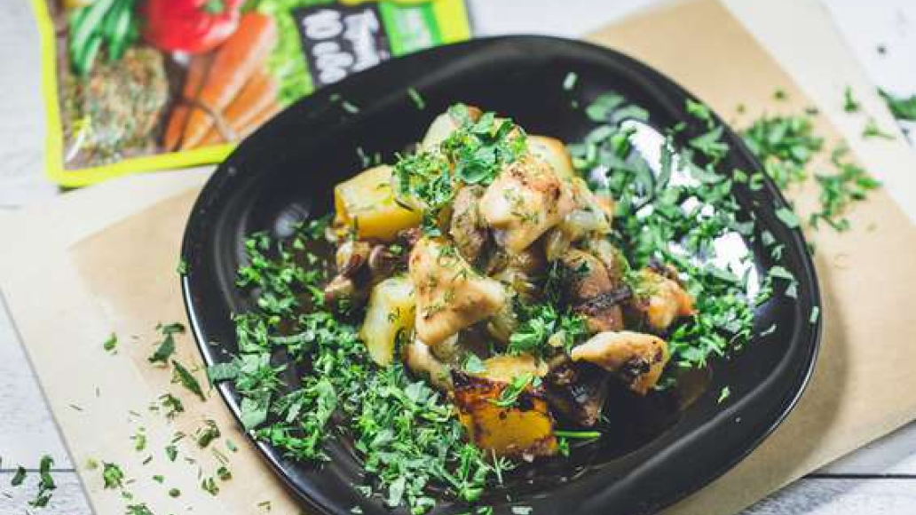 Аппетитная курица с картошкой в духовке по-русски — пошаговый рецепт