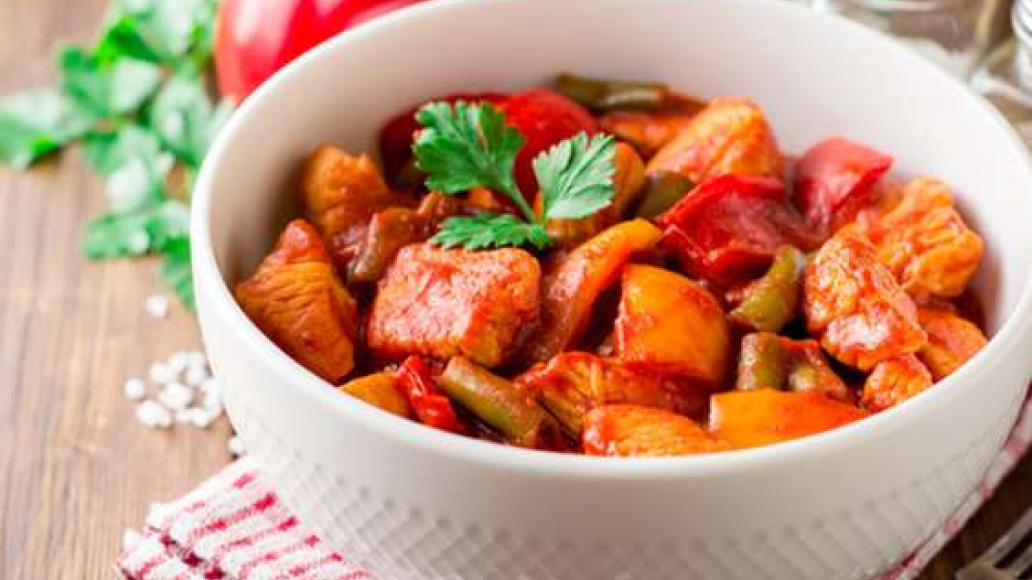 Индейка, тушенная кусочками - рецепт приготовления с фото от Maggi.ru