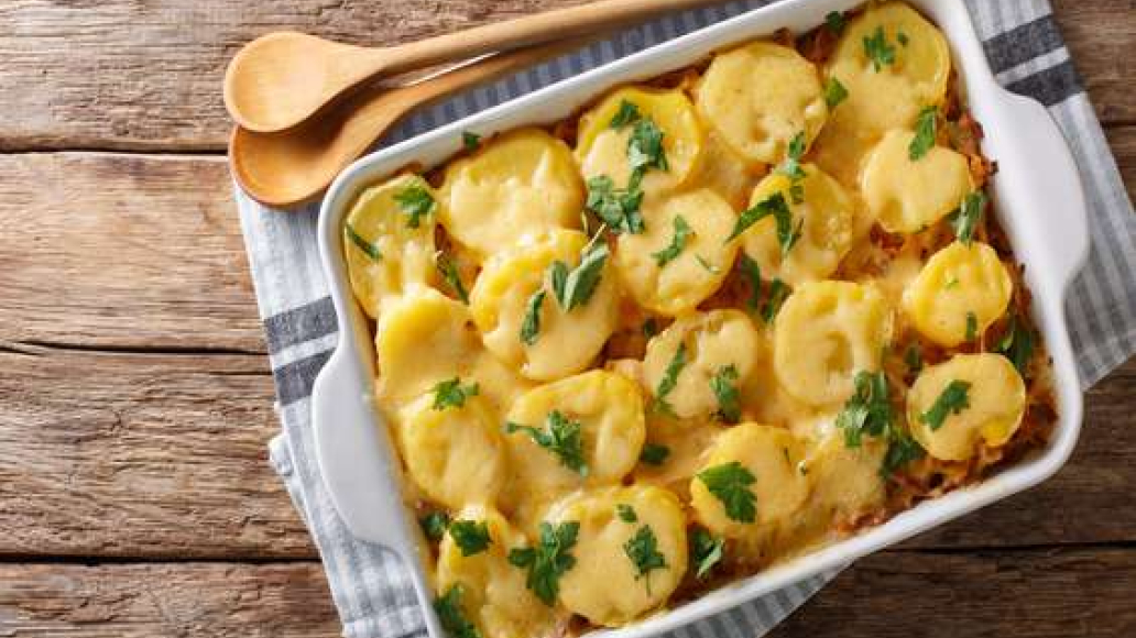 Мясо по-французски с картошкой - рецепт приготовления с фото от Maggi.ru