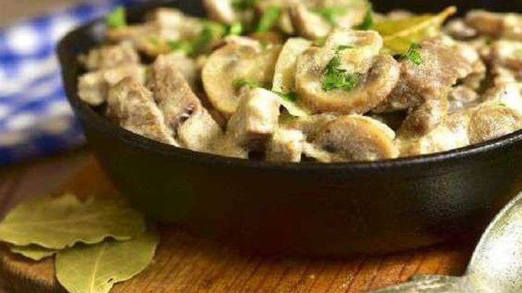 Мясо провансаль с грибами - рецепт приготовления с фото от Maggi.ru