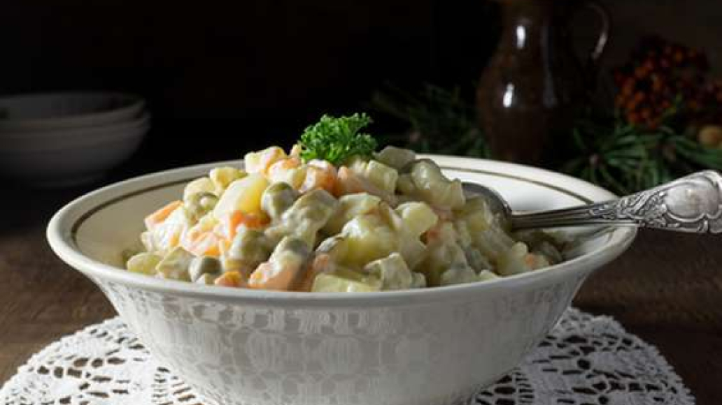 Зимний салат с горошком - рецепт приготовления с фото от Maggi.ru