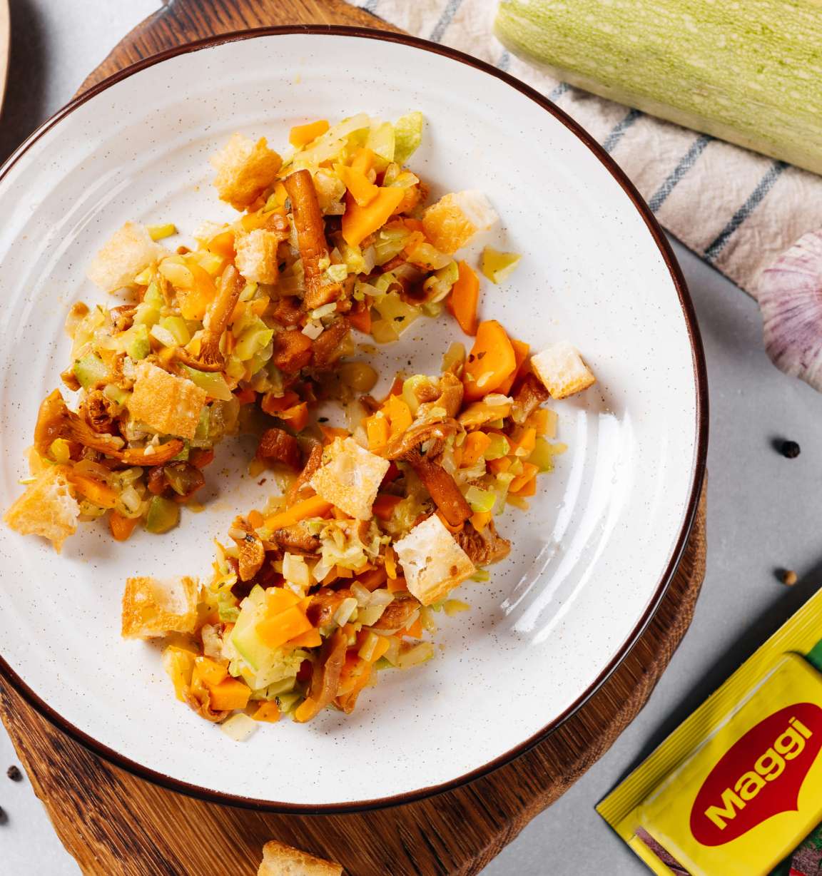 Рубленая икра из кабачков с лисичками - рецепт приготовления с фото от Maggi.ru