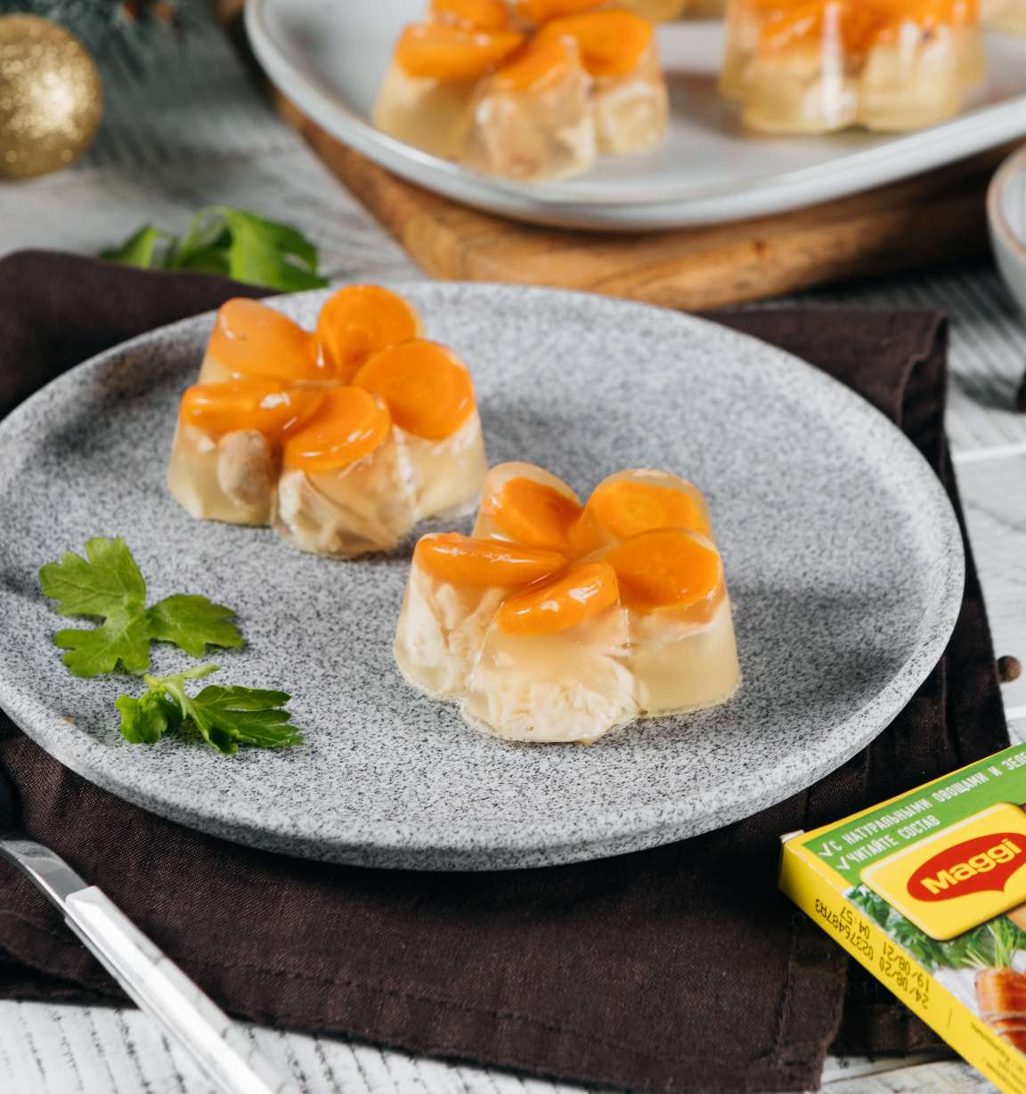 Традиционный холодец из курицы и свиных ножек - рецепт с фото от Магги