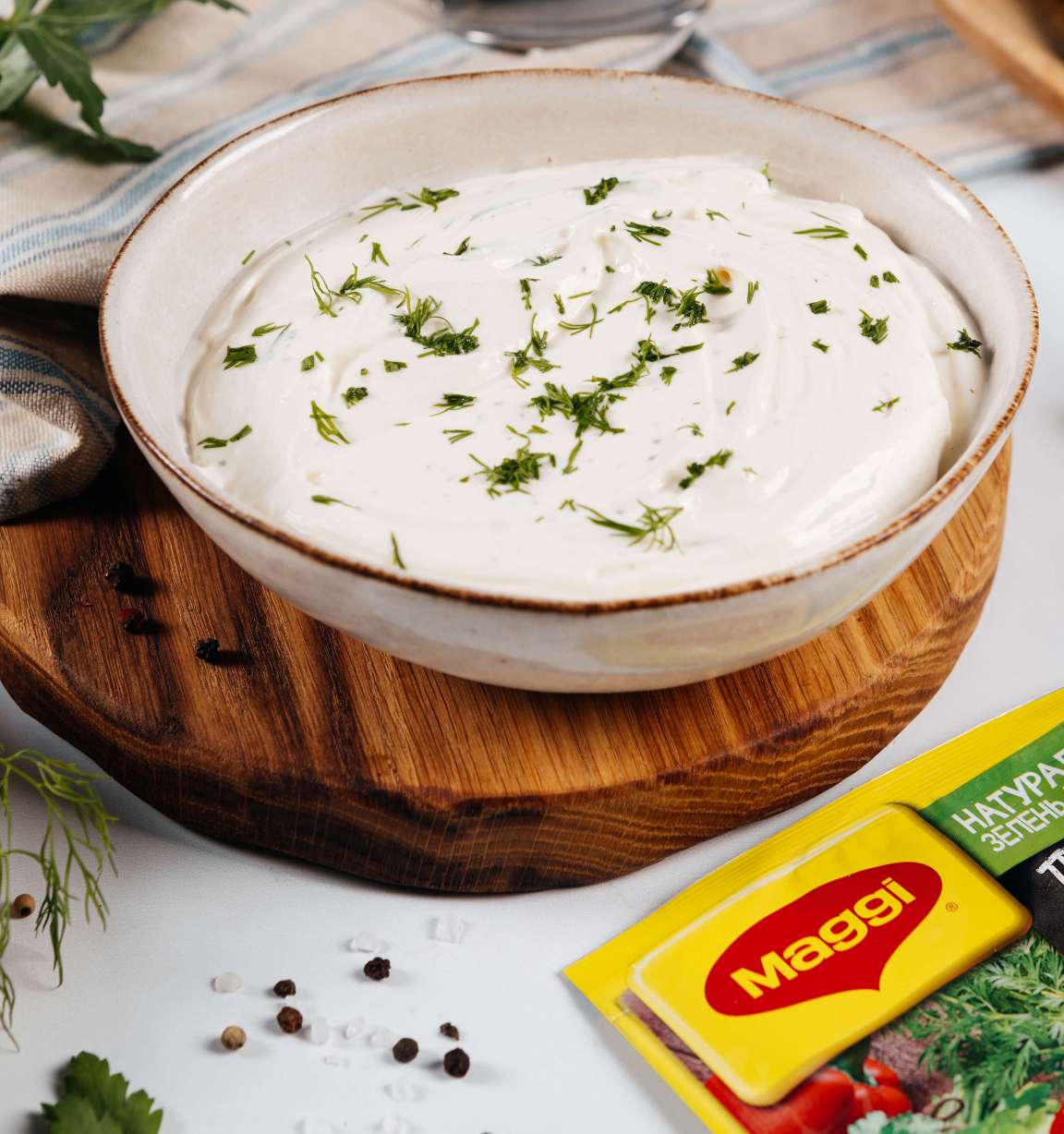 Сырно-творожный дип с хреном и чесноком - рецепт приготовления с фото от Maggi.ru