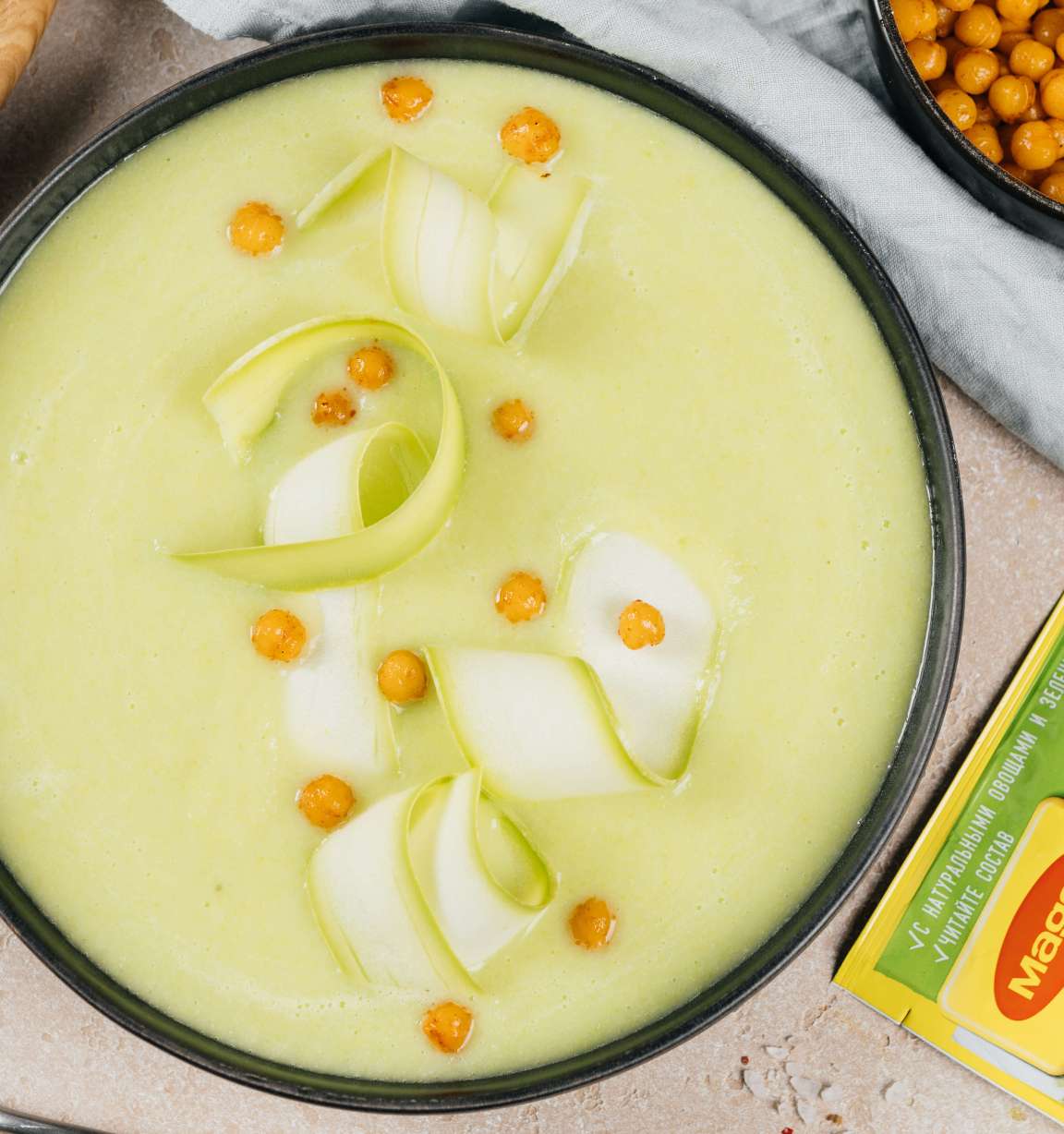 Суп-пюре из кабачков с хрустящим нутом - рецепт приготовления с фото от Maggi.ru