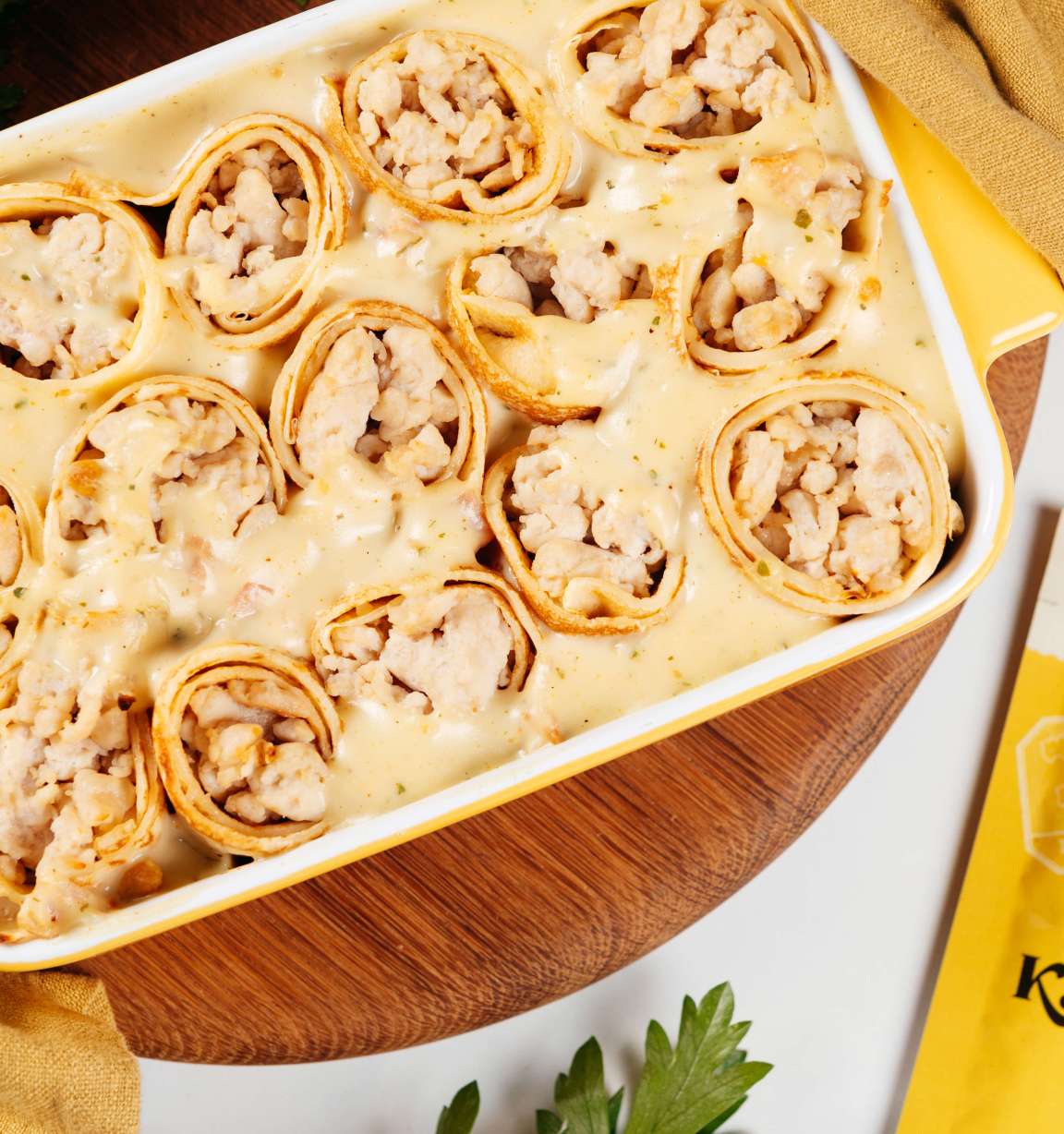 Блинчики с курочкой под соусом с беконом - рецепт с фото от Магги