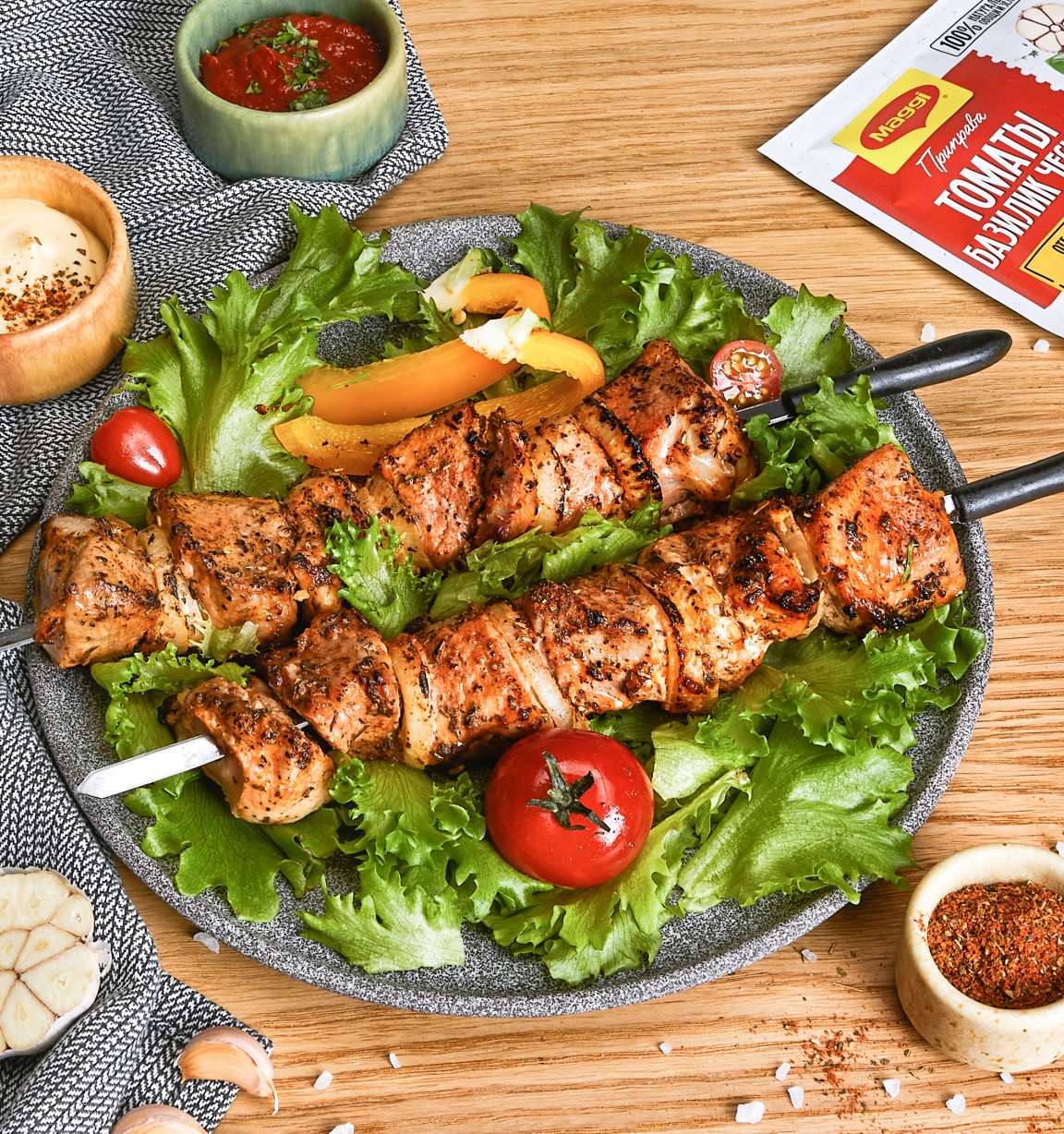 Классический свиной шашлык на маринаде из майонеза: рецепт с фото