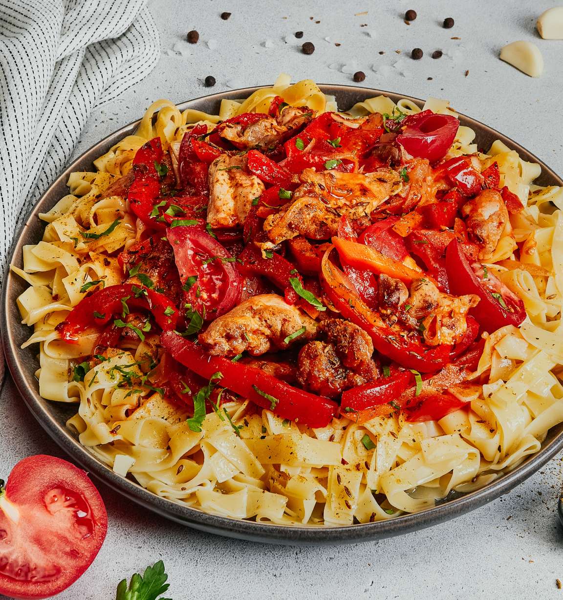 Ароматный лагман с курицей - рецепт приготовления с фото от Maggi.ru