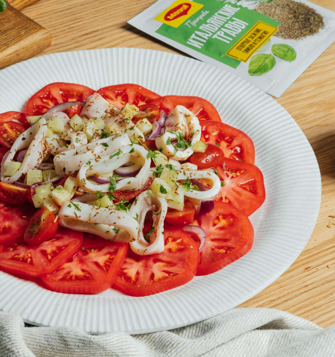 Салат с кальмарами и овощами - рецепт приготовления с фото от Maggi.ru