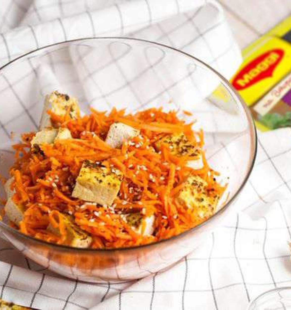 Салат с жареным тофу - рецепт приготовления с фото от Maggi.ru Салат с жареным тофу - рецепт приготовления с фото от Maggi.ru