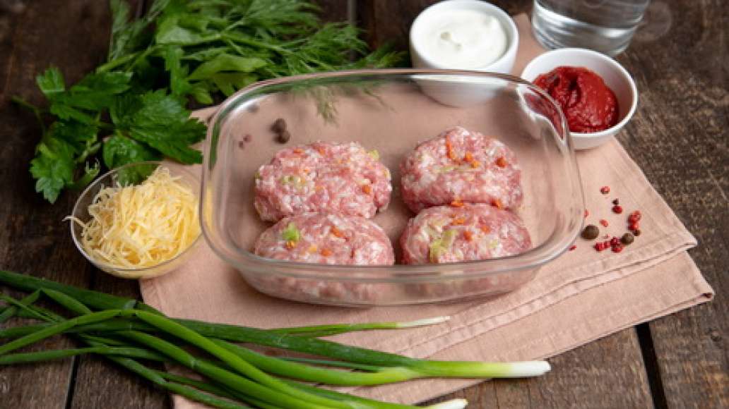 Шаг 3 - Голубцы ленивые на противне из курицы с сыром