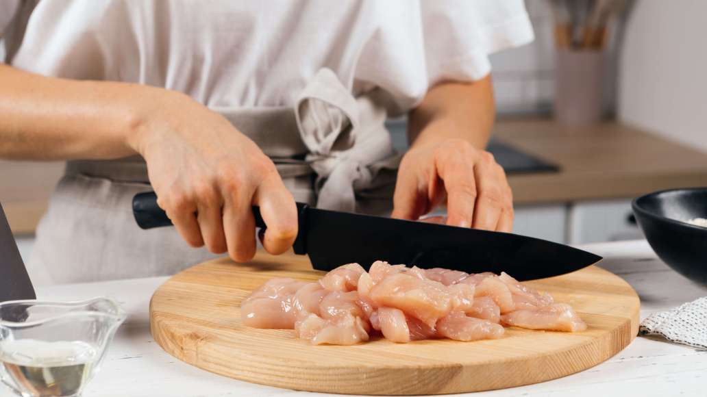 Шаг 1 - Быстрый плов с курицей из пяти ингредиентов