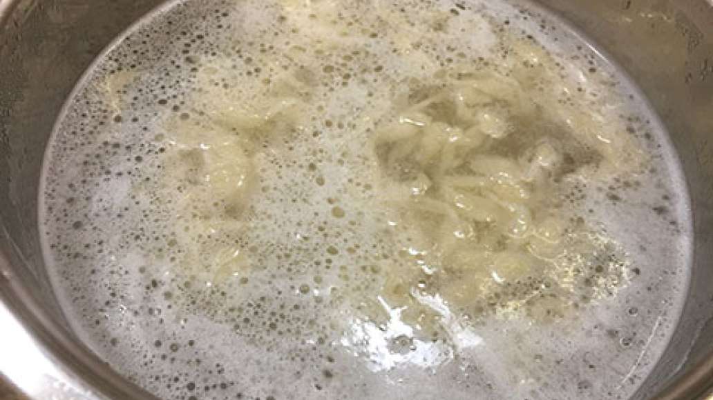 Шаг 4 - Лапша удон с курицей и овощами