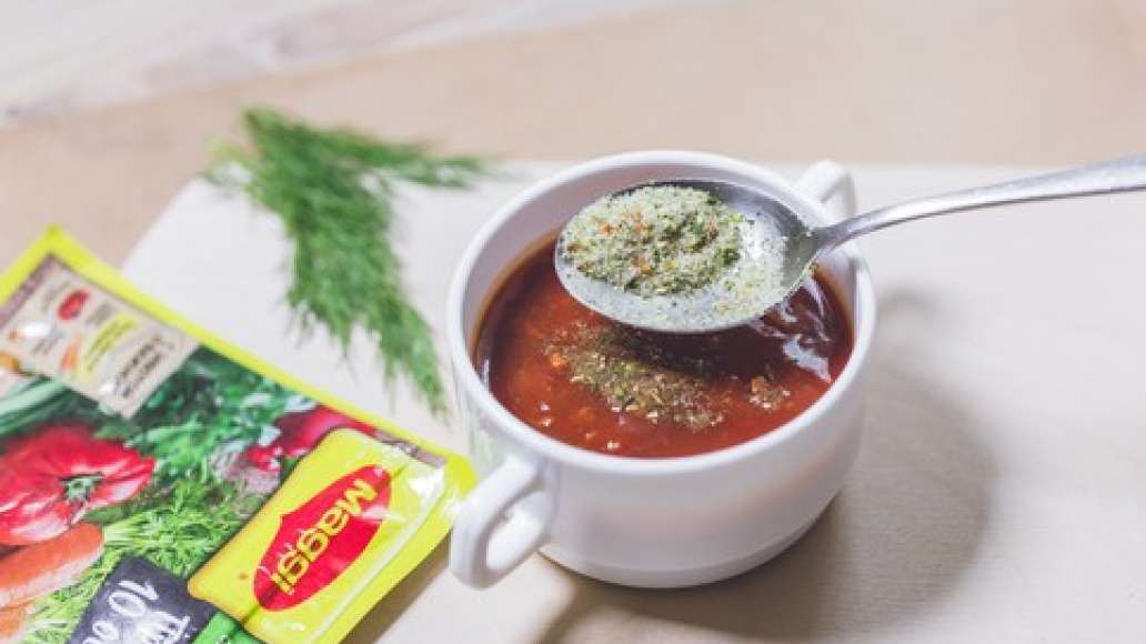 Шаг 3 - Пицца по-деревенски на кефире с курицей