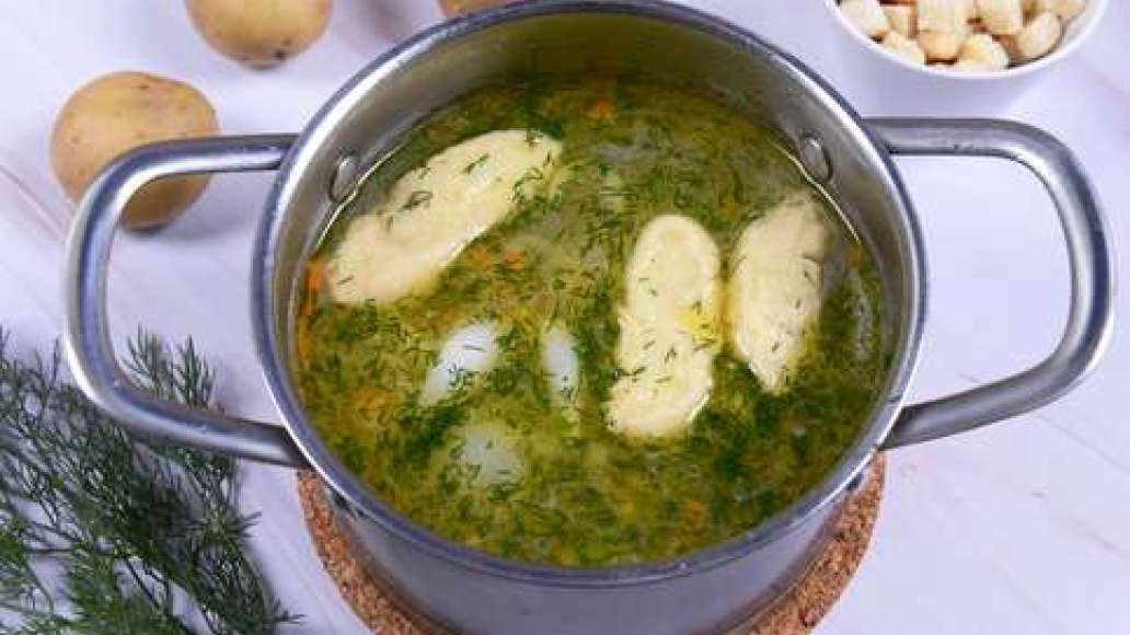 Шаг 7 - Бульон с клецками