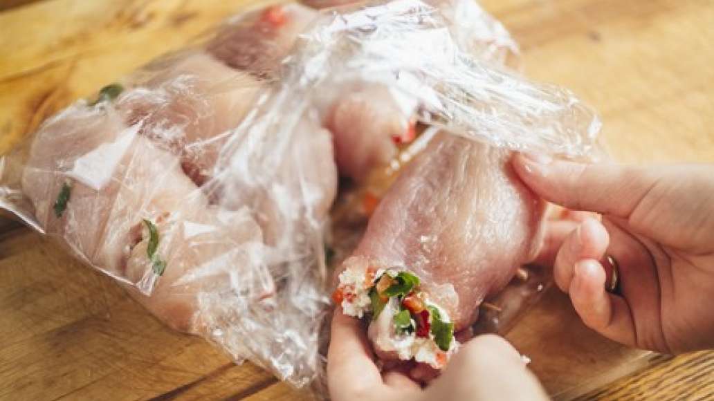 Шаг 6 - Запеченные куриные рулетики