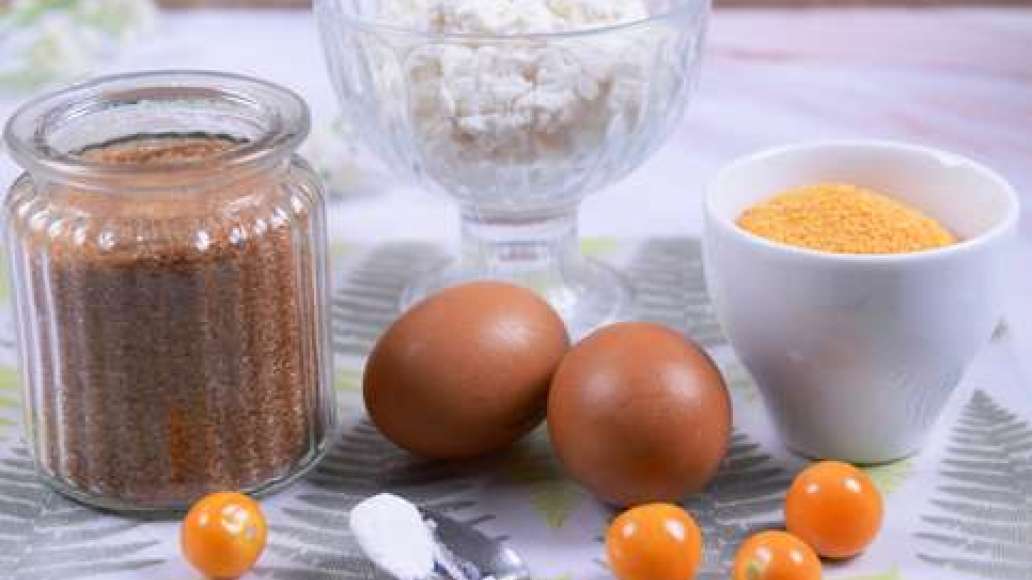 Шаг 1 - Пп сырники с кукурузной мукой