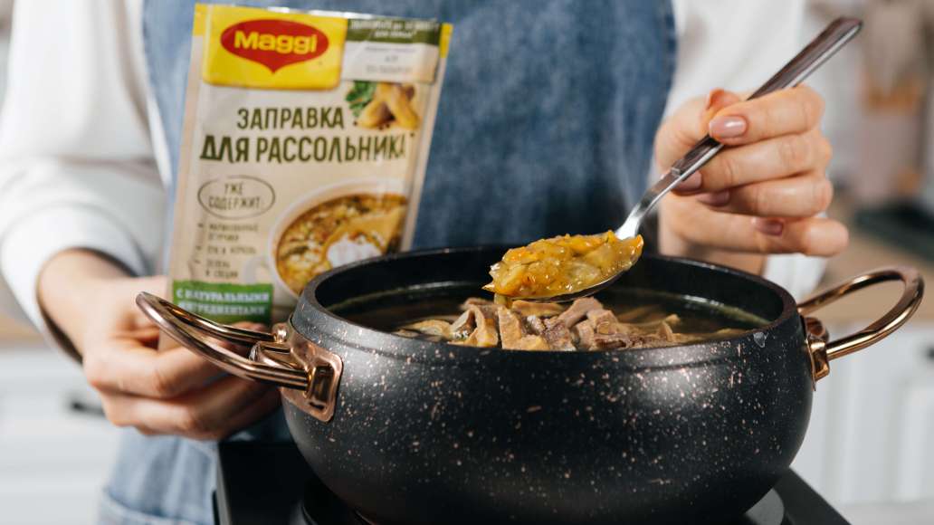 Шаг 4 - Суп рассольник на бульоне из говяжьего языка с перловкой