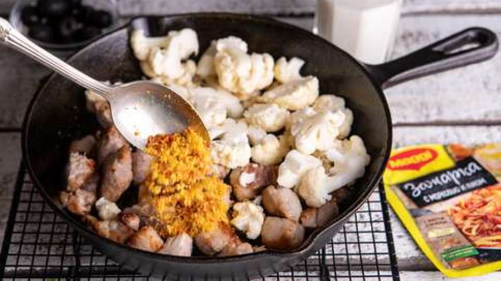 Шаг 2 - Рагу по-итальянски из свинины с макаронами