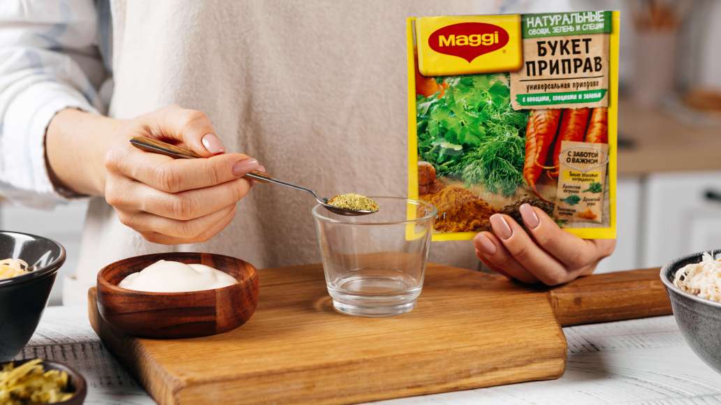 Шаг 2 - Салат "грибная поляна" с корейской морковью, шампиньонами и курицей