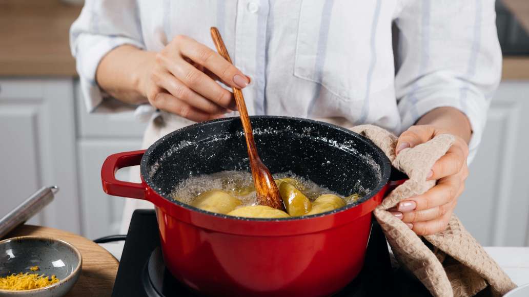 Шаг 3 - Яблочное варенье с лимоном и грецкими орехами