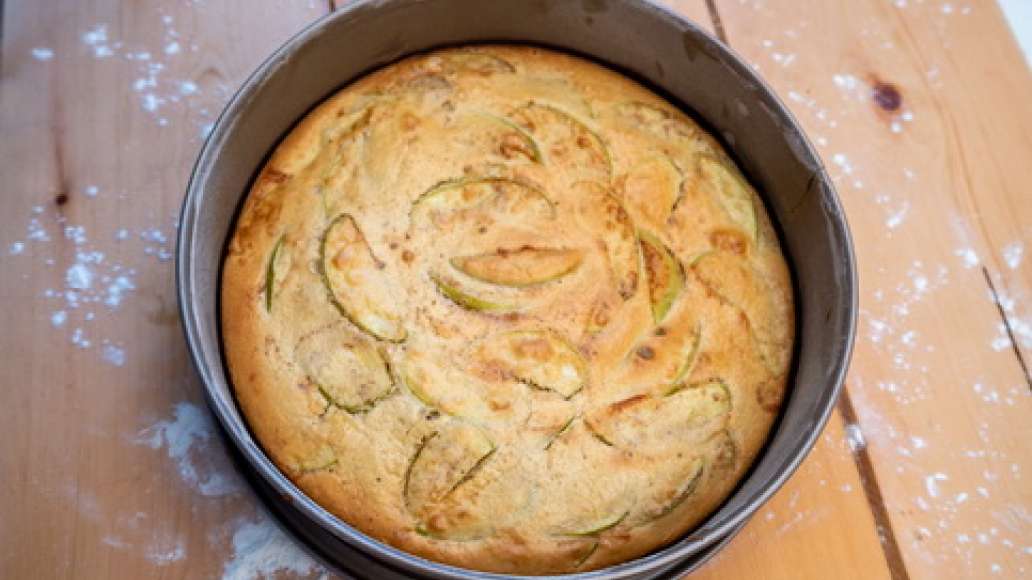 Шаг 6 - Шарлотка из овсяной муки