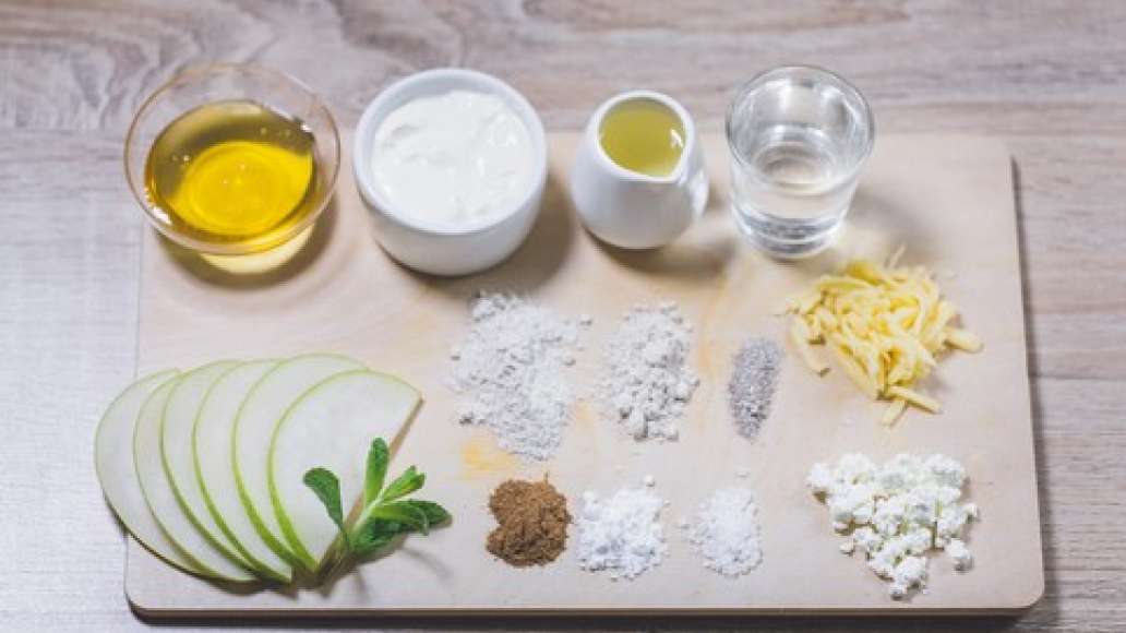 Шаг 1 - Пицца пп медовая  с творогом, грушами и корицей