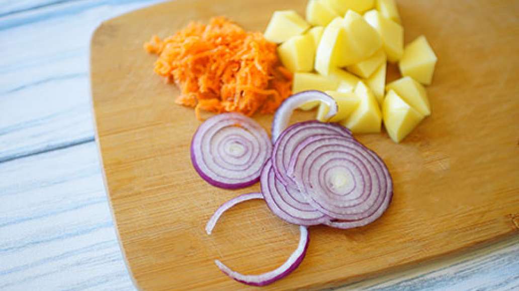 Шаг 1 - Жаркое в горшочке с курицей