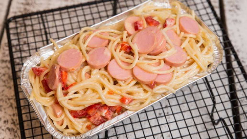 Шаг 3 - Запеканка с сосисками и макаронами