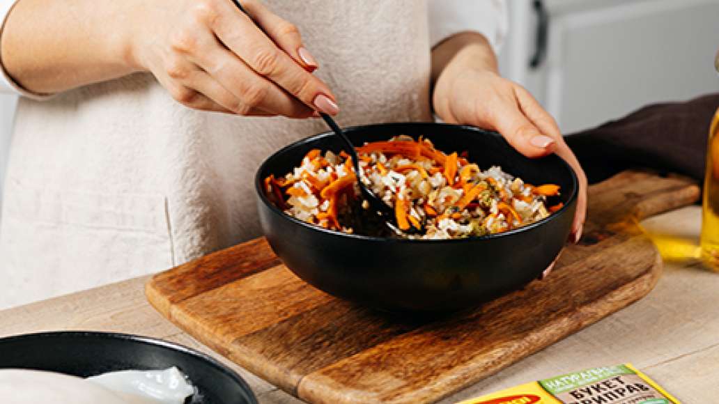 Шаг 3 - Постные фаршированные кальмары с грибами, рисом и овощами
