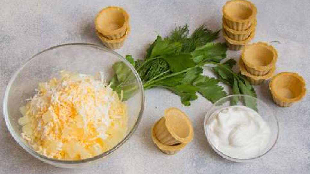Шаг 2 - Тарталетки с ананасом и сыром