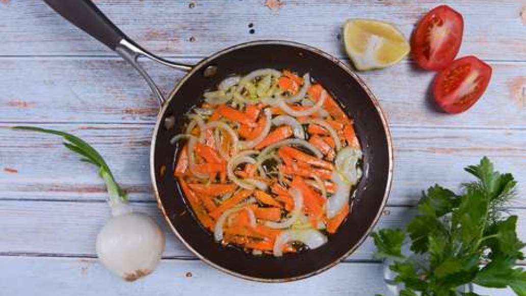 Шаг 2 - Солянка с фасолью и курицей