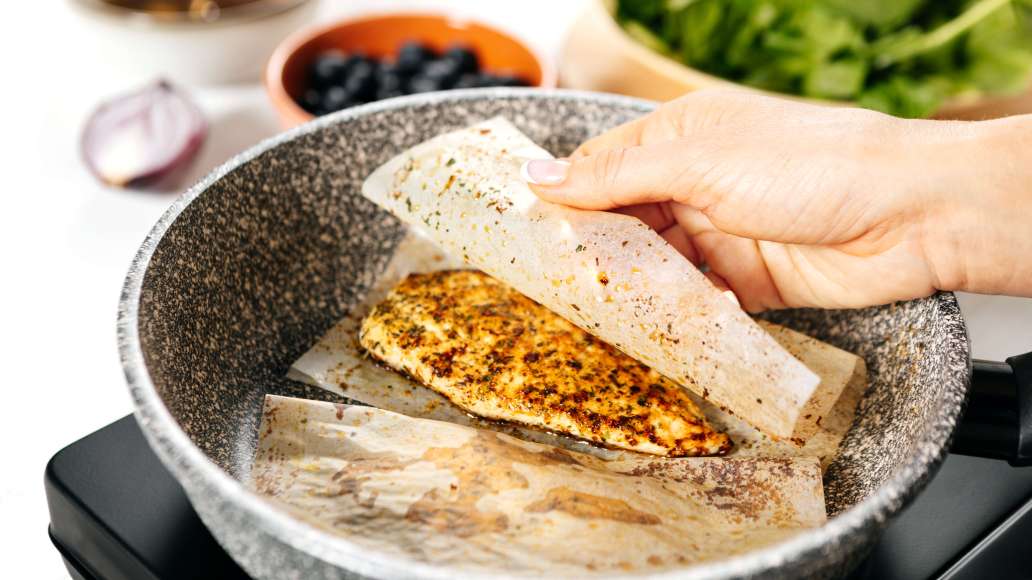 Шаг 3 - Салат с курицей, ананасами гриль и авокадо