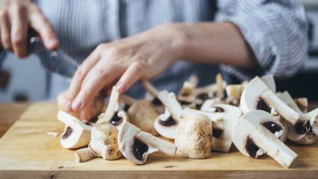Шаг 4 - Теплый салат с куриной грудкой и баклажанами