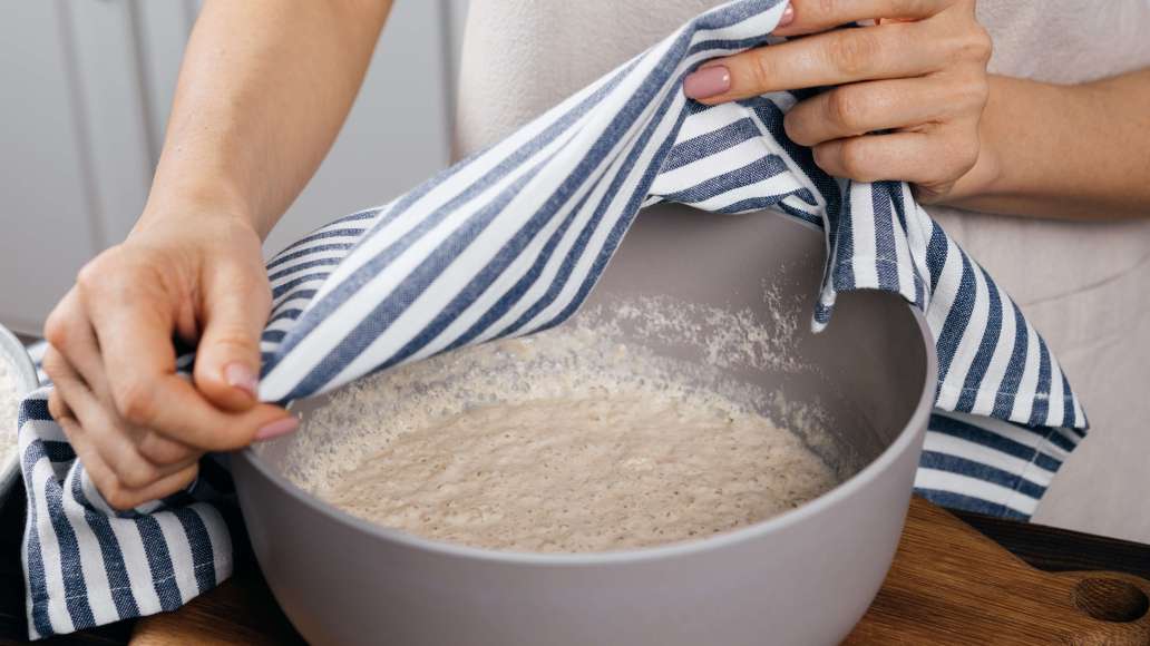 Шаг 1 - Классический пасхальный кулич на пшеничной муке с изюмом