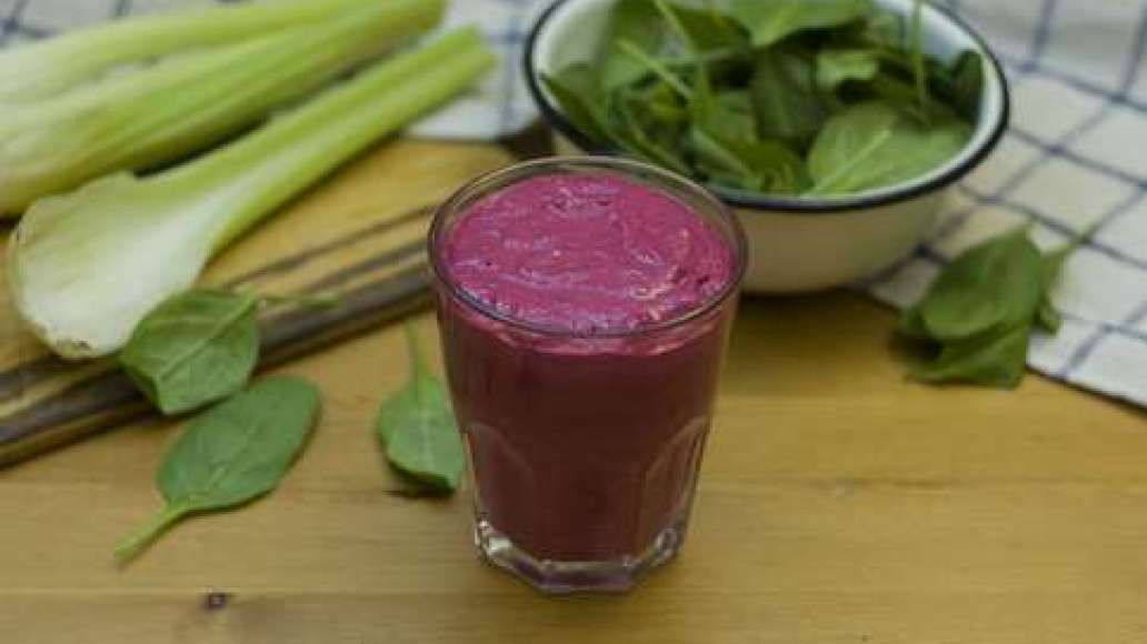Шаг 4 - Смузи со свёклой и авокадо