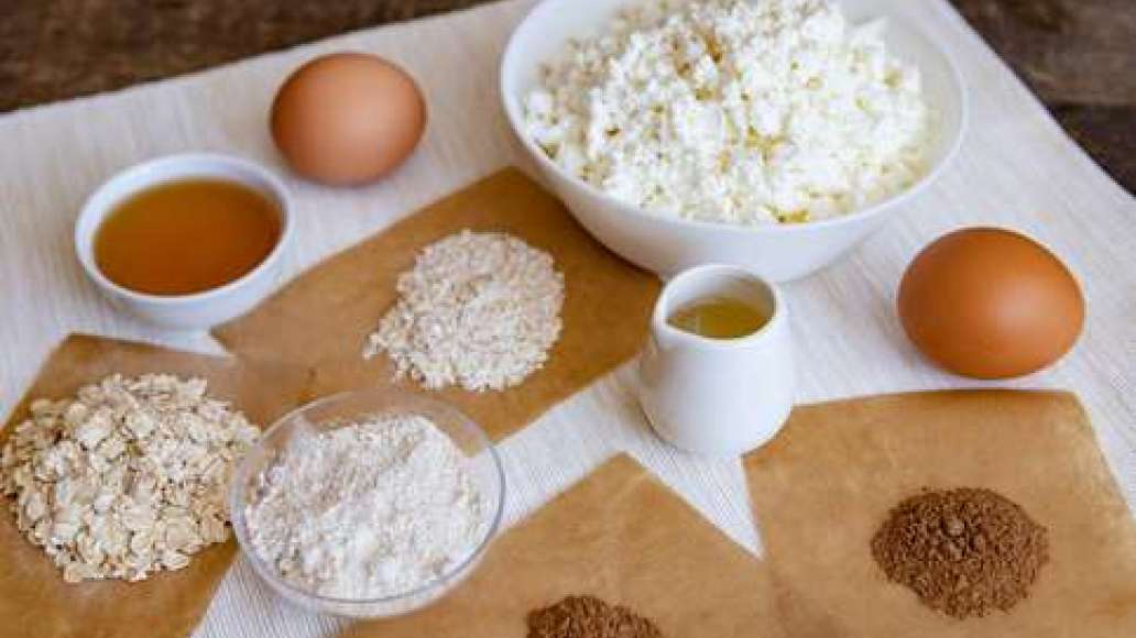 Шаг 1 - Пп сырники с овсяными хлопьями, отрубями и медом