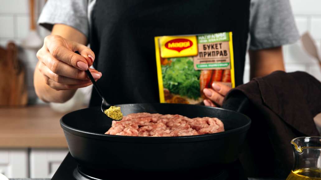 Шаг 2 - Фаршированные кальмары с начинкой из мяса, грибов и лапши