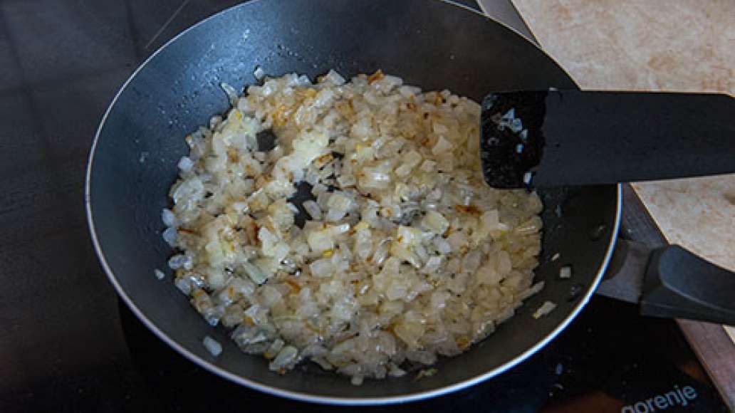 Шаг 5 - Лобио из фасоли с грецкими орехами