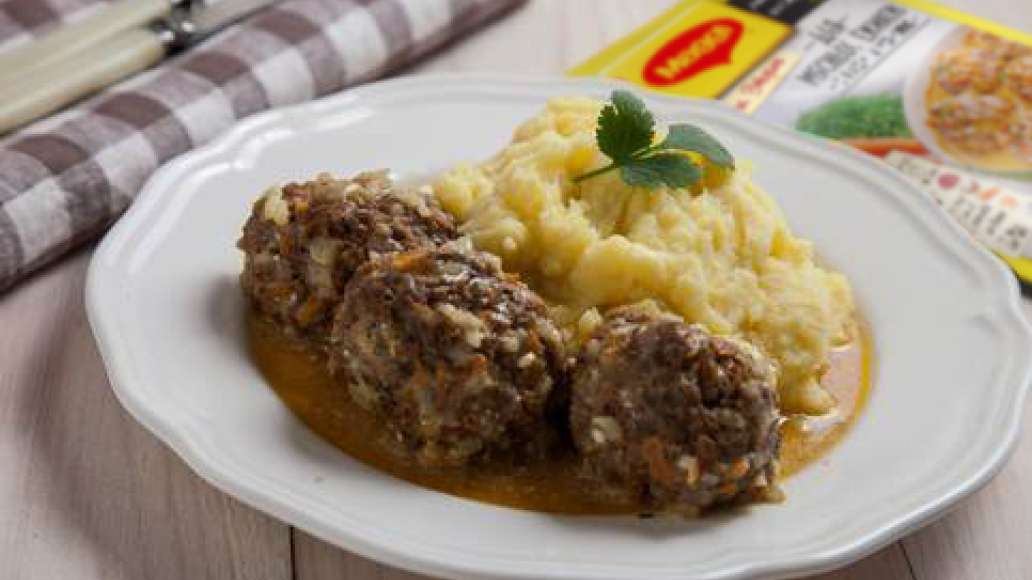 Шаг 7 - Мясные ежики с рисом и морковью и картофельным пюре