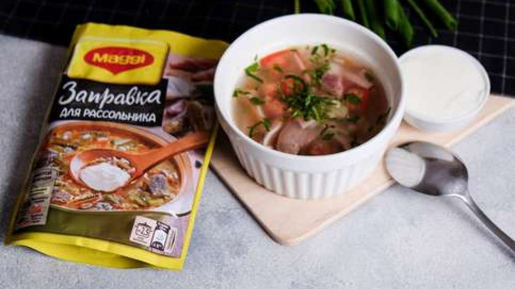 Шаг 3 - Рассольник с копчеными свиными ушками и пшеницей