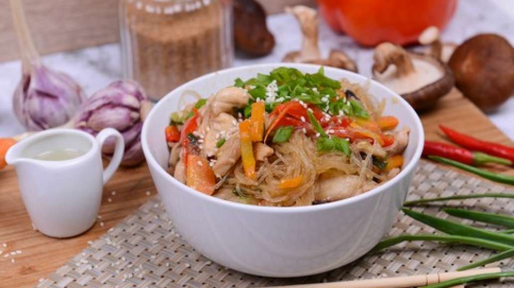 Шаг 7 - Пикантная курица по-корейски с фунчозой
