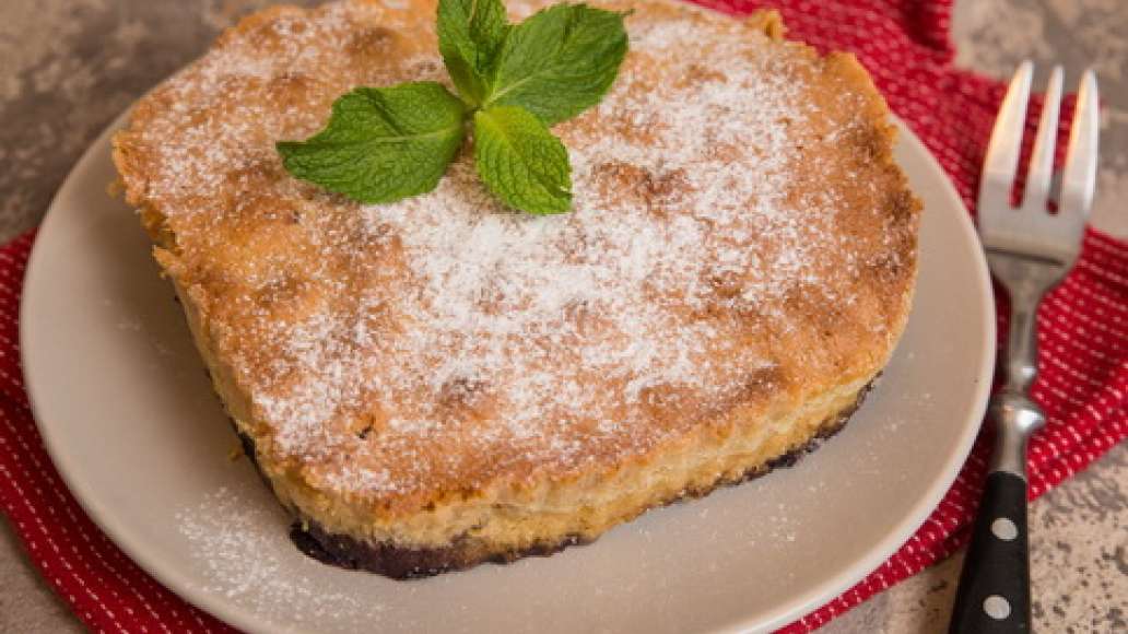 Шаг 5 - Шарлотка с черникой в духовке